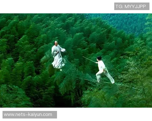 李安导演的电影艺术之路与文化交融探索：从饮食男女到卧虎藏龙的创作旅程